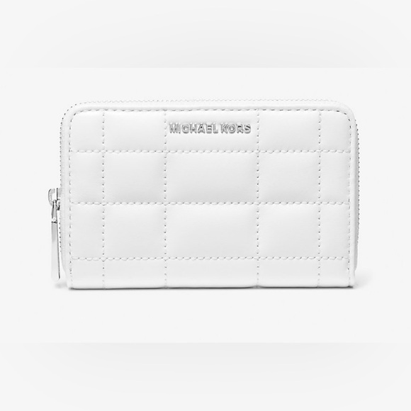 Michael Kors Quilted White Wallet - Picture 4 of 4